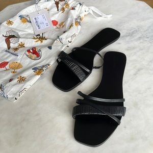 Reformation Katina Flat Slide Black - BRAND NEW